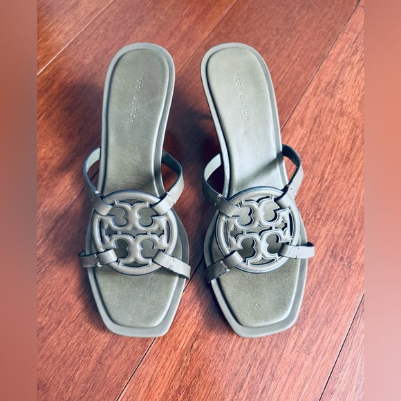 Final price Tory Burch Miller Bombé Low Heel Logo Sandals Sesame  Eu 38 US 8 - Picture 3 of 16